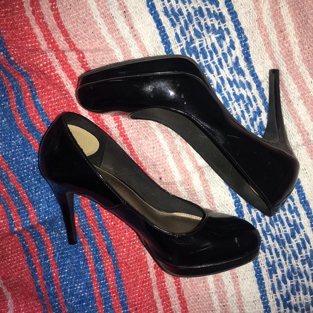 Cristian Siriano Patent Leather Round Toe Pumps